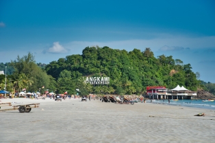 Cenang Beach (Pantai Cenang)_15