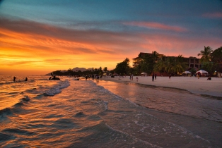Cenang Beach (Pantai Cenang)